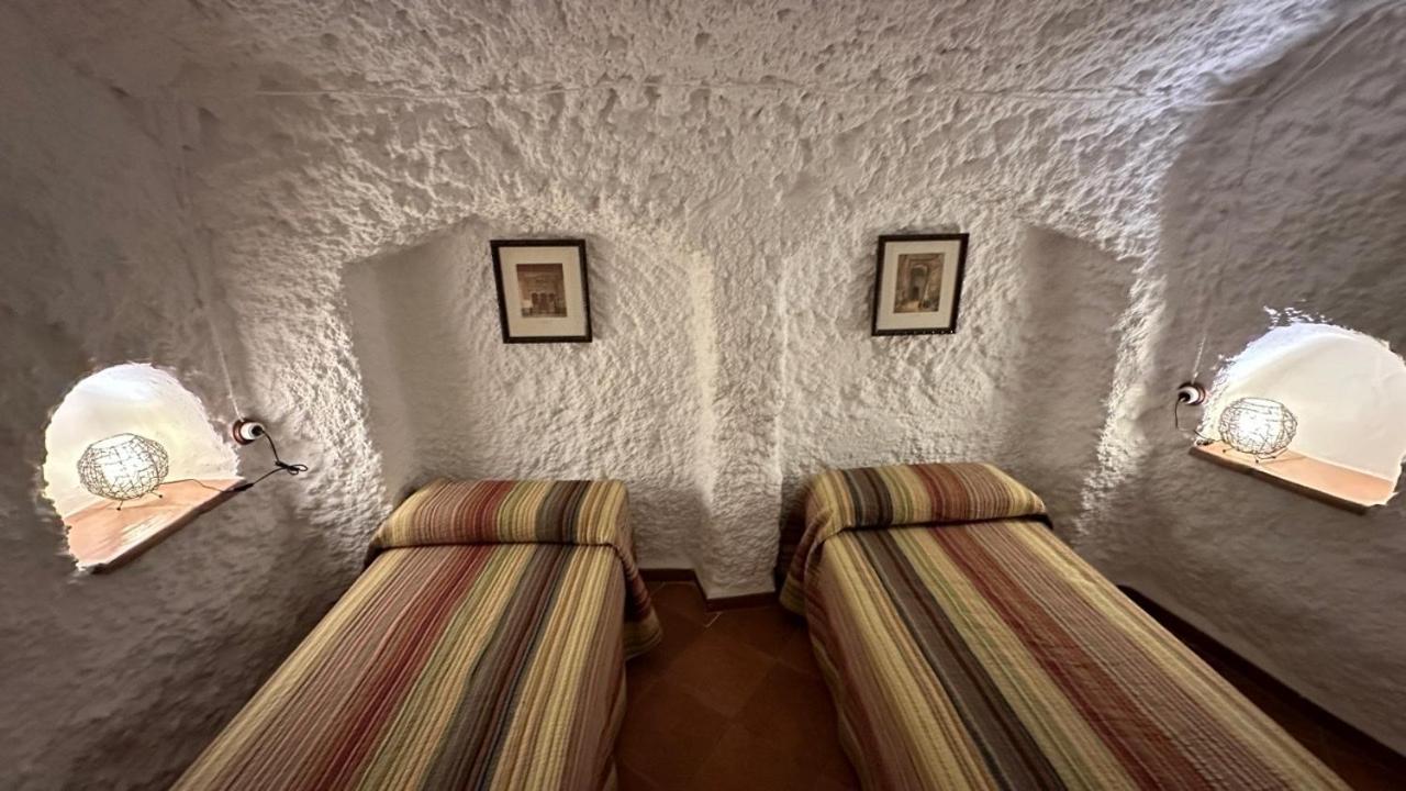 Cuevas El Torriblanco Gorafe Quarto foto